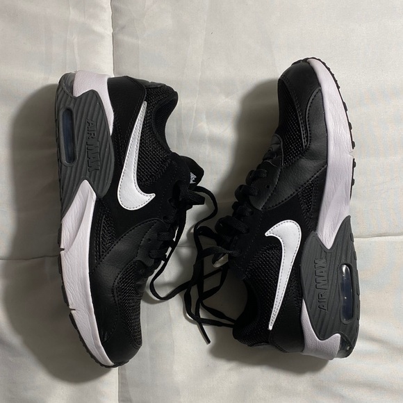 Nike Other - Nike Air Max Excee Sneakers